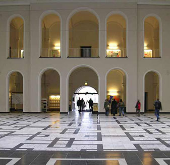 Lichthof der Universität